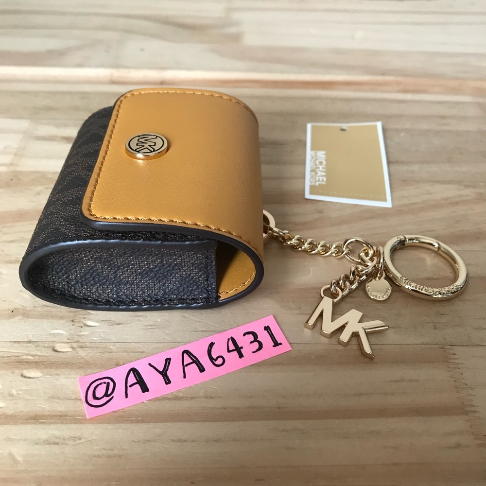 Michael Kors AirPods Case🎈🎈